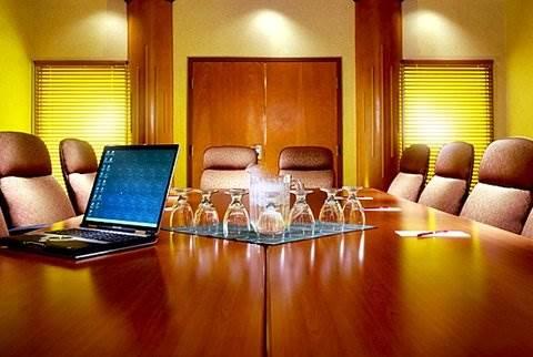 Four Points By Sheraton Hotel & Suites Calgary West Bagian luar foto
